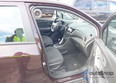 2020 Chevrolet Trax Fwd Ls z USA, uszkodzony, nr VIN KL7CJKSBXLB350097